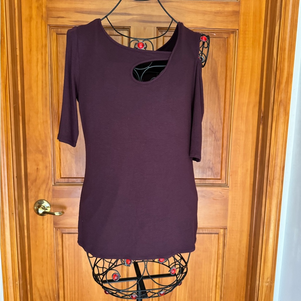 Women’s Purple Cutout Sleeve Top